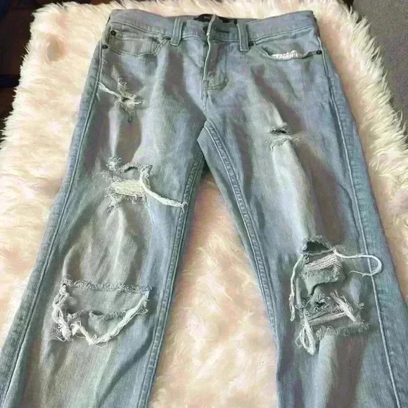 HOLLISTER Skinny Fit Advanced Stretch Light Wash Distressed Women 28 (length 30) - Picture 13 of 14